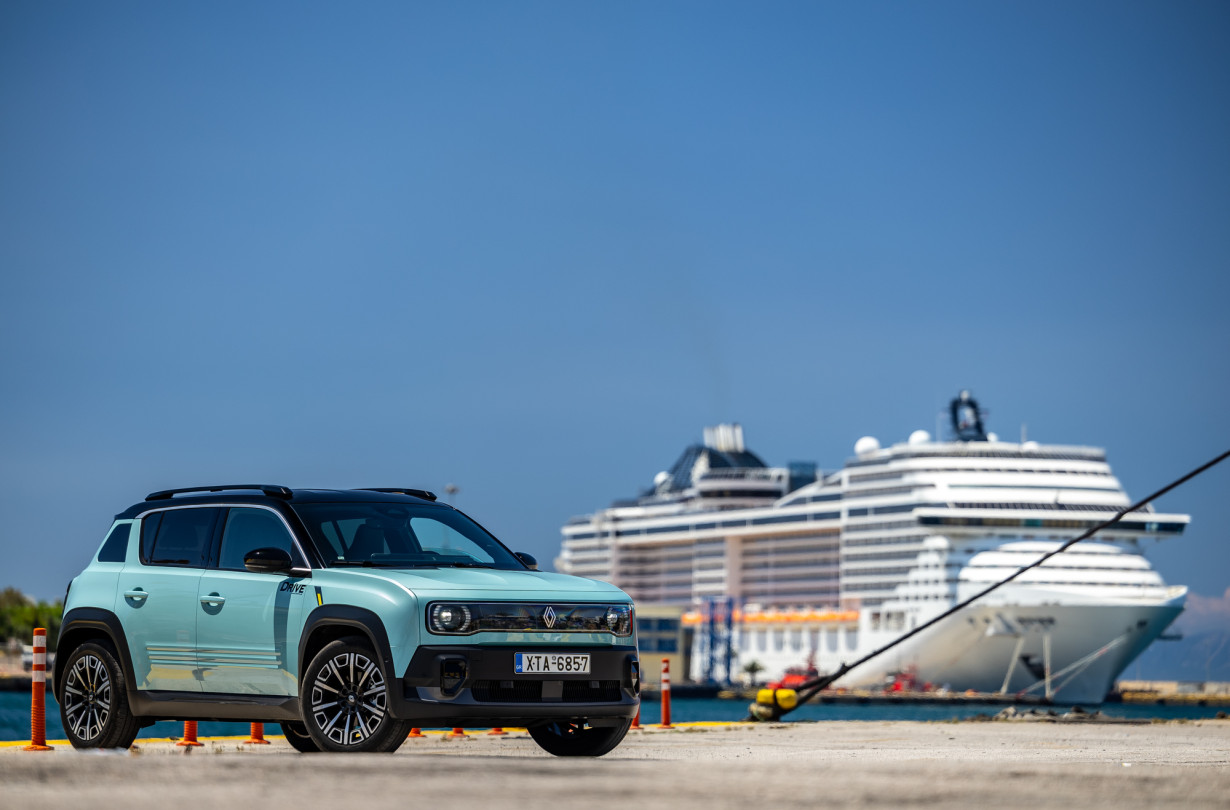 Test drive: Renault 4 E-Tech, Photo © DRIVE Media Group/Thanassis Koutsogiannis