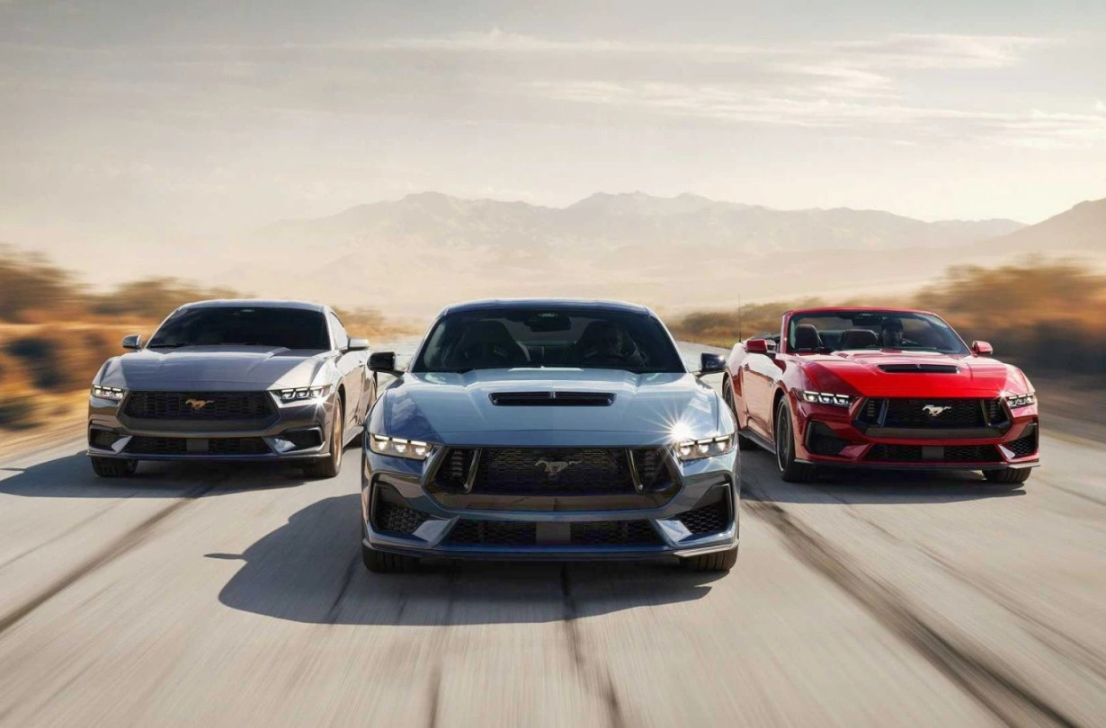 Ο CEO της Ford υπόσχεται ότι η Mustang θα παραμείνει πιστή στον V8 κινητήρα στον αιώνα τον άπαντα. Ford Mustang