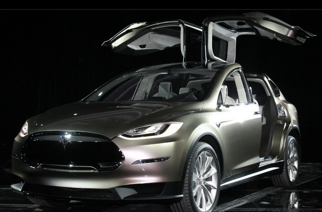 TESLA MODEL X GALLERY Drive