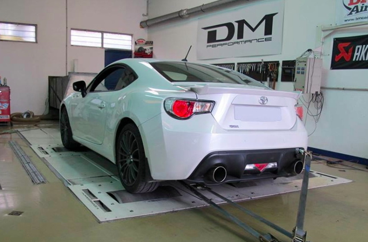 Toyota GT86 & Subaru BRZ by GL Racing