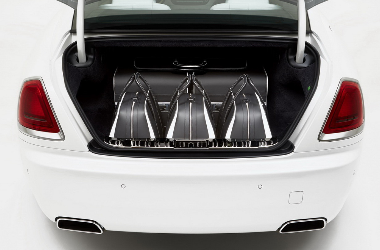Rolls-Royce Wraith luggage collection