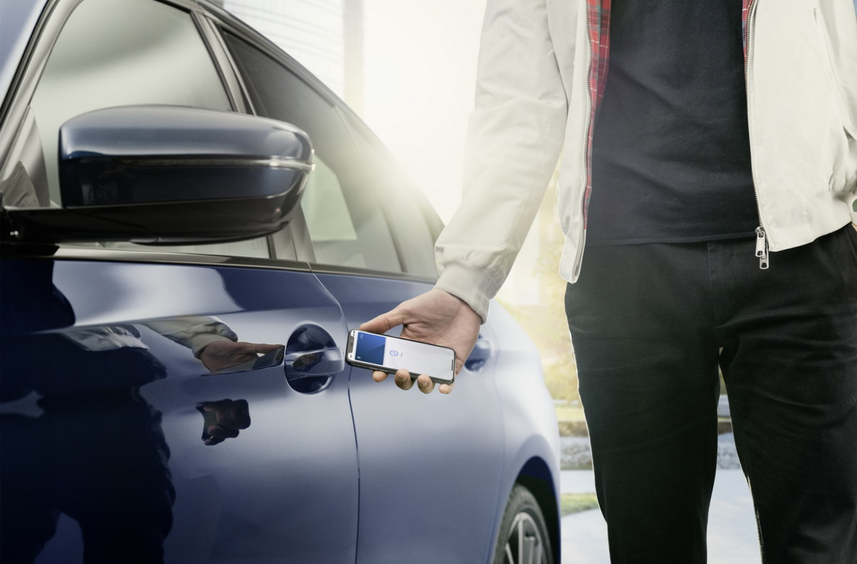 BMW Digital Key, Apple iPhone