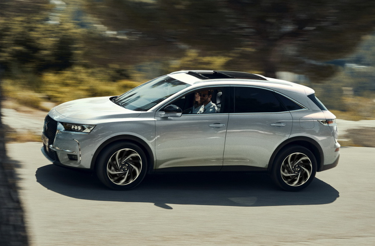 DS 7 Crossback E-Tense 225