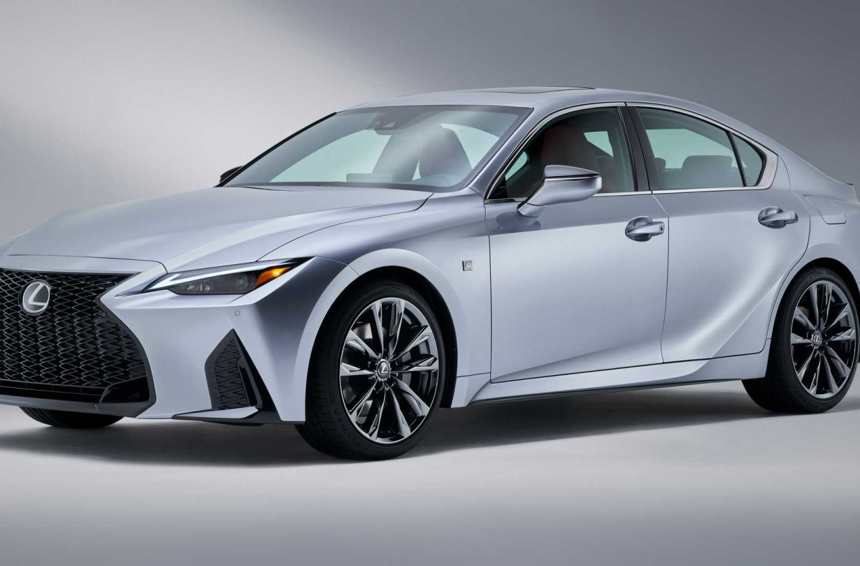 Lexus IS