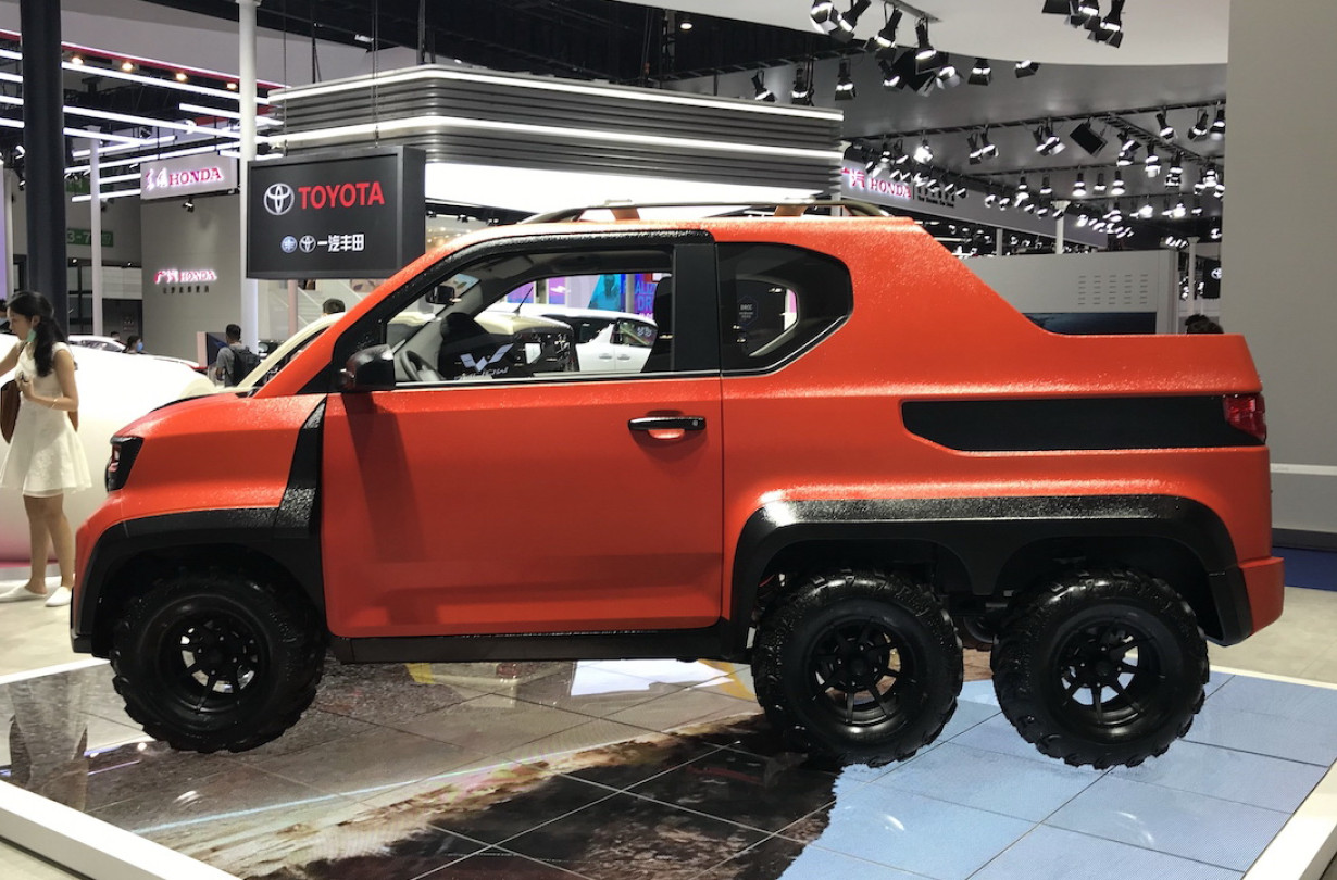 Hongguang Mini EV 6x6