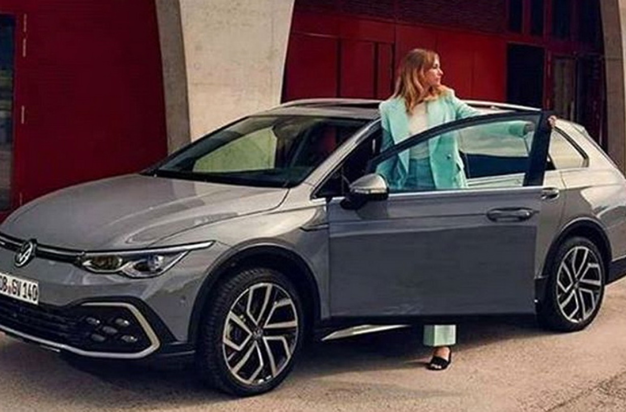 VW Golf Alltrack leak