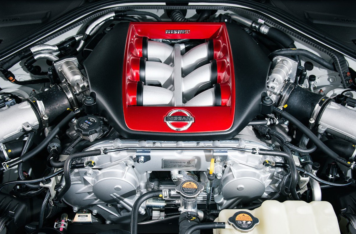 Nissan VR38 engine