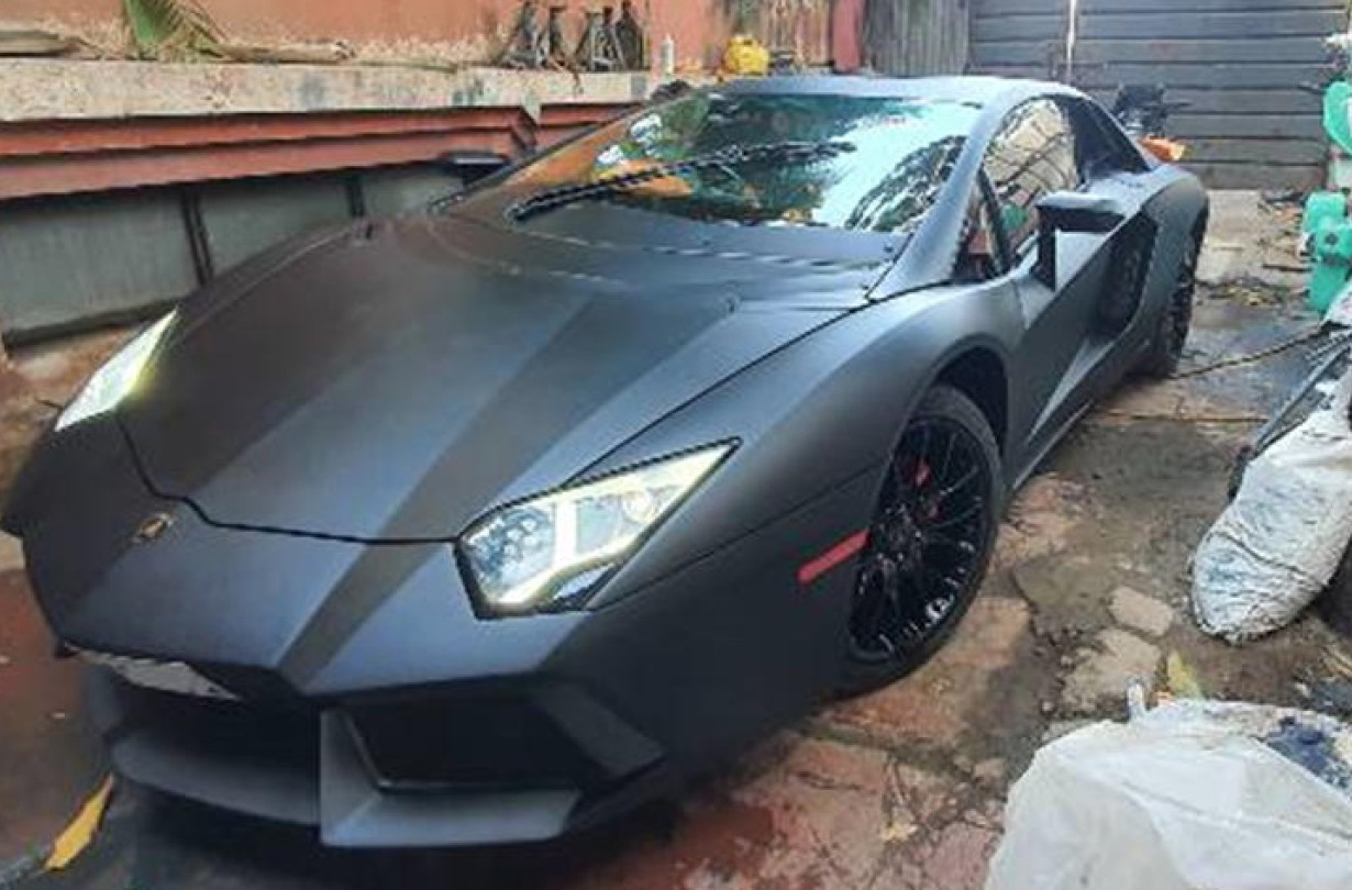 Honda Civic VIII @ Lamborghini Aventador