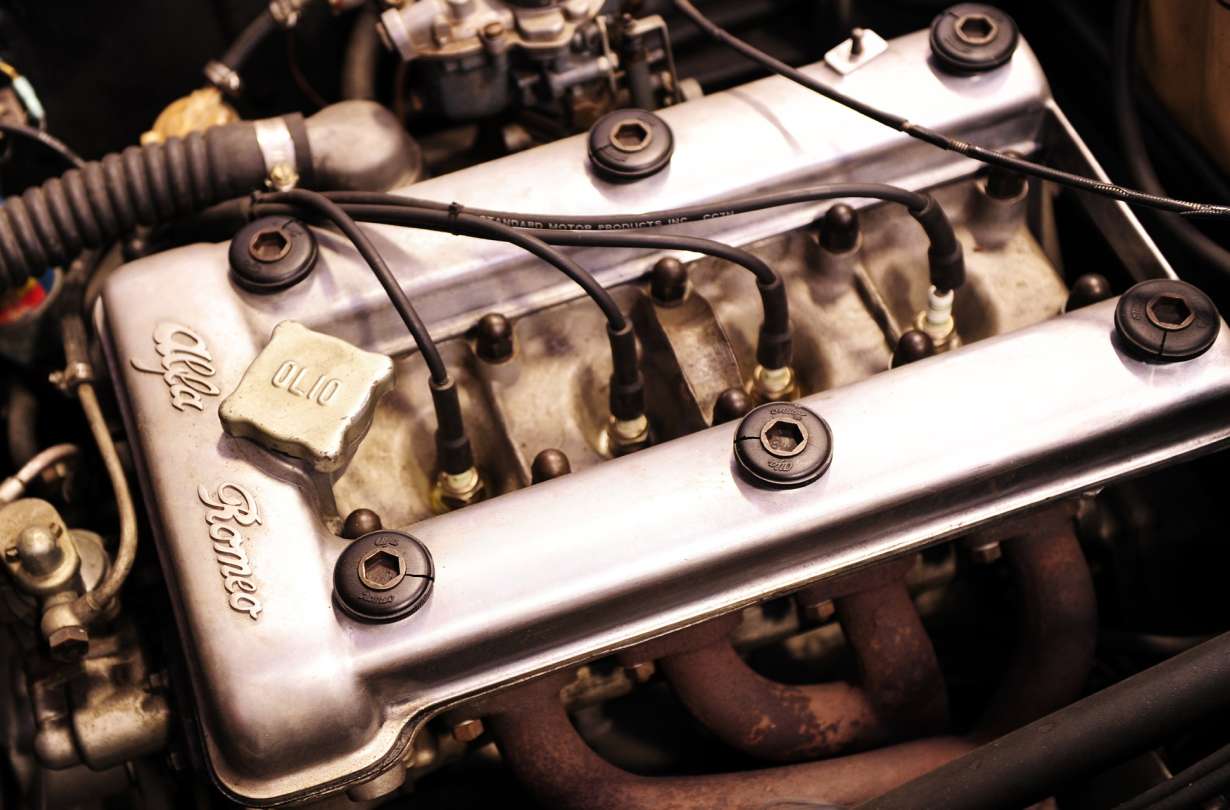 Alfa Romeo Bialbero engine