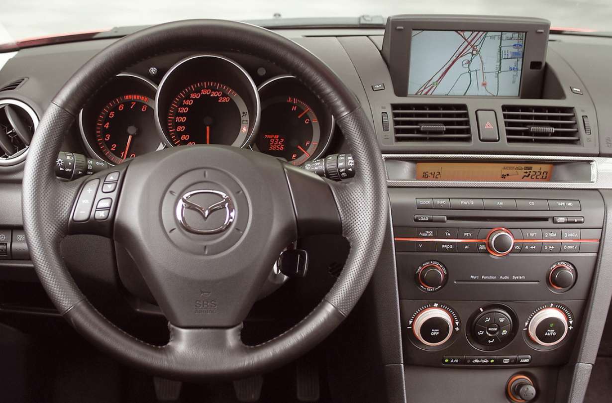Mazda3 Hatchback dashboard 2003-2006