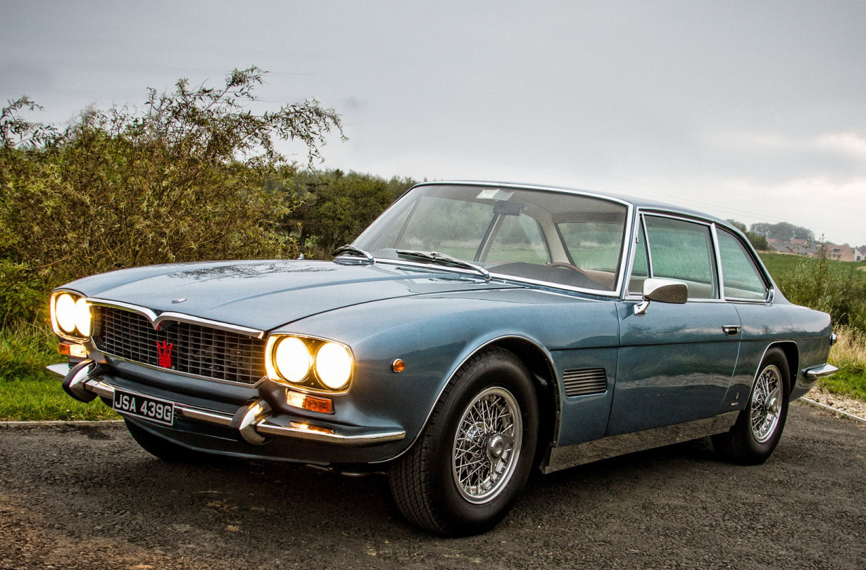 Tο μομέντουμ έκαψε τη Mexico. Εκείνη την εποχή, η Sebring ήταν ακόμη στον κατάλογο, η Quattroporte μόλις αναδυόταν, η 5000GT έβγαινε στη σύνταξη και η Mistral βρισκόταν στη μέση της καριέρας της. Μια σχεδόν πληθωρική γκάμα για έναν τόσο μικρό κατασκευαστή που ωστόσο ετοιμαζόταν να λανσάρει το αριστούργημά του, την Ghibli! Και μάλιστα με βάση τη Mexico!  Maserati Mexico 1966-1972