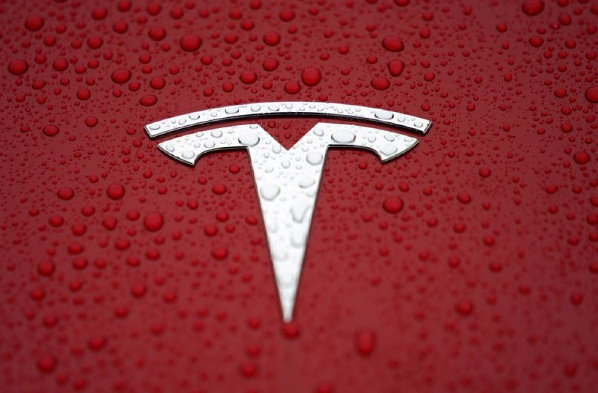 Tesla Tesla