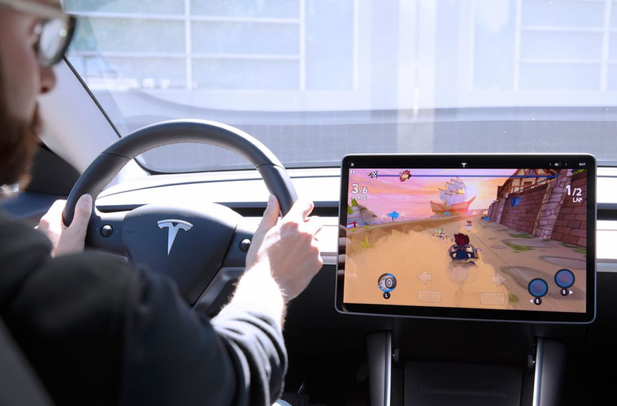 Tesla Tesla