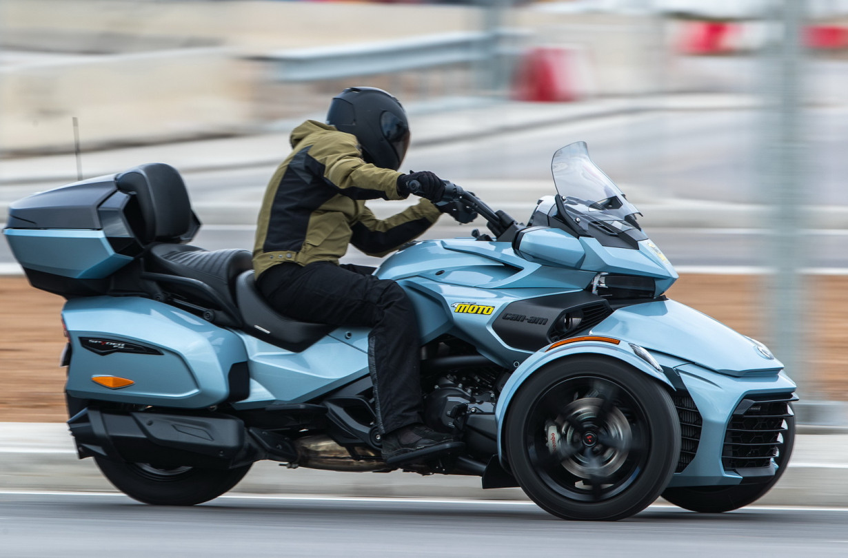 Test ride, Can-Am Spyder F3 Limited/Photo credit Moto Magazine/Γιώργος Νιαουνάκης Test ride, Can-Am Spyder F3 Limited/Photo credit Moto Magazine/Γιώργος Νιαουνάκης