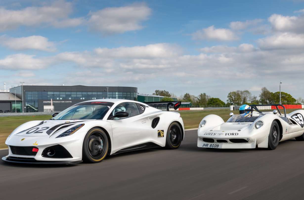 Lotus Emira GT4 & Lotus Type 30 @ Hethel Circuit Lotus Emira GT4