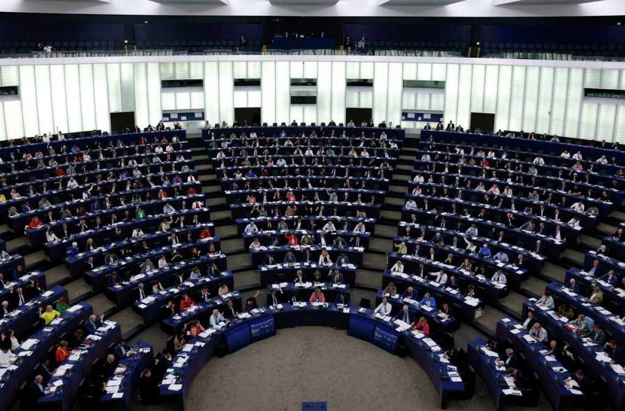 Ευρωπαϊκό Κοινοβούλιο, τέλος τα θερμικά από το 2035! Ευρωπαϊκό Κοινοβούλιο, τέλος τα θερμικά από το 2035!