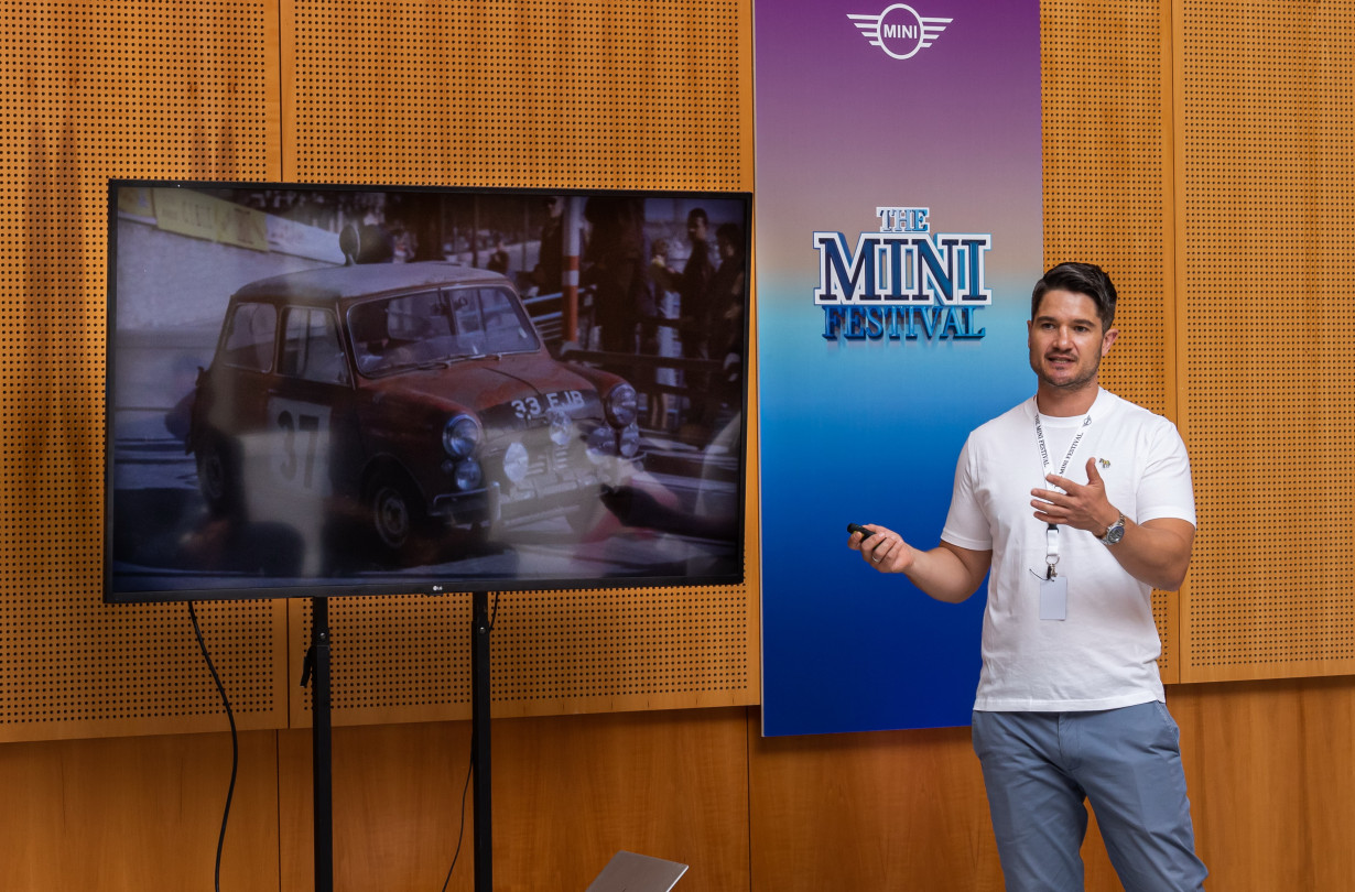 MINI MINI