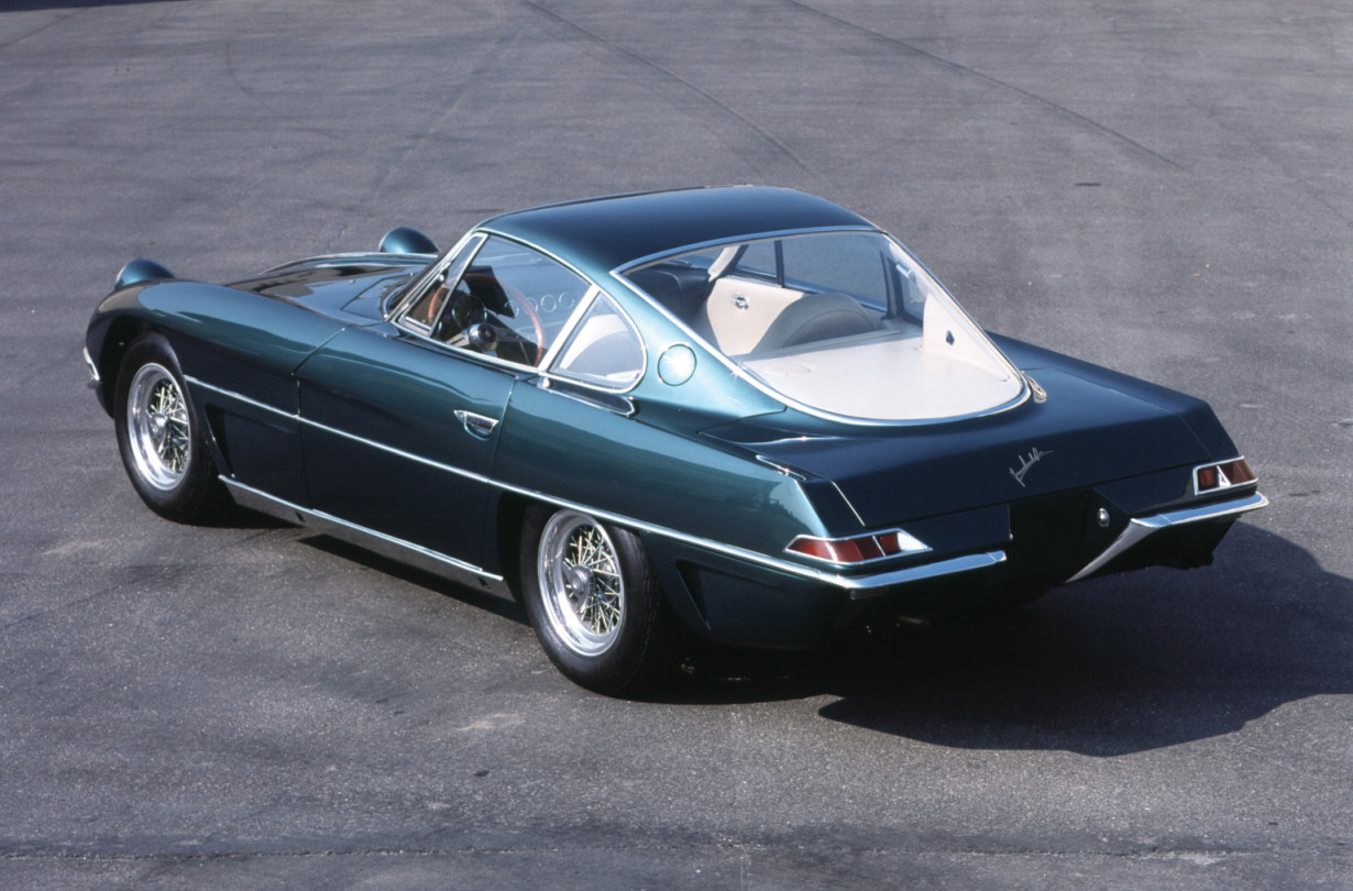 Ο Ferruccio εμπιστεύτηκε τη σχεδίαση της Lamborghini 350GTV στον πρώην σχεδιαστή του Bertone, Franco Scaglione με την κατασκευή να αναλαμβάνει η τορινέζικη Carrozzeria Sargiotto Lamborghini 350 GTV