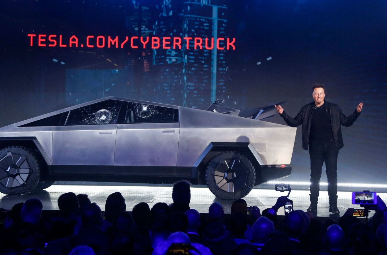 Ο Musk απέφυγε να παρέχει ακριβή χρονοδιαγράμματα για την παραγωγή και παράδοση του Tesla Cybertruck με τις φήμες να θέλουν τις πρώτες παραδόσεις πριν το τέλος του έτους Tesla Cybertruck