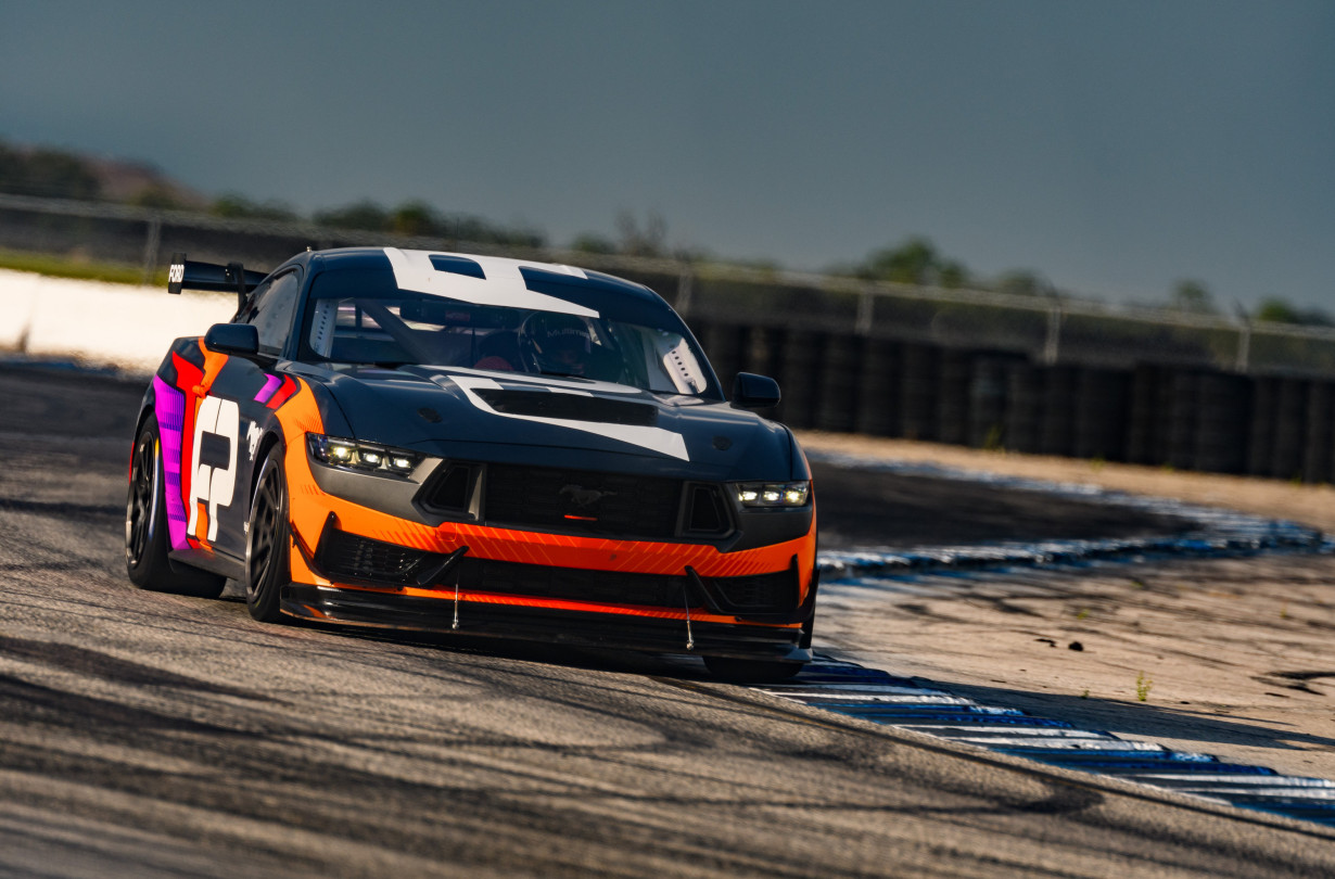 Mustang GT4