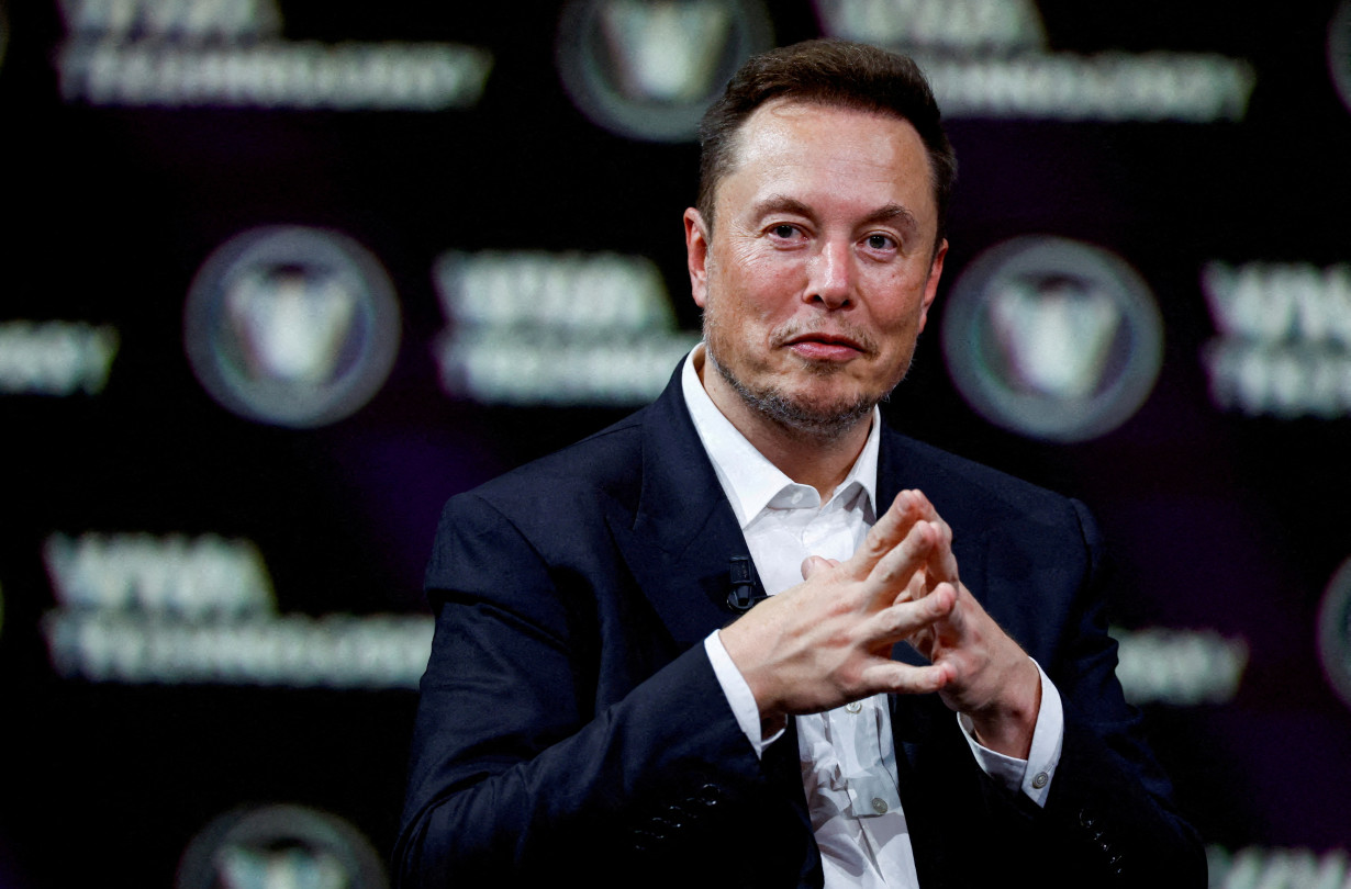 Η συμπεριφορά του Elon Musk και ειδικότερα η τάση του να δίνει φωνή στην ακροδεξιά και διάφορες θεωρίες συνωμοσίας στο Twitter, έπεισε τους χρήστες να αλλάξουν μάρκα. Elon Musk
