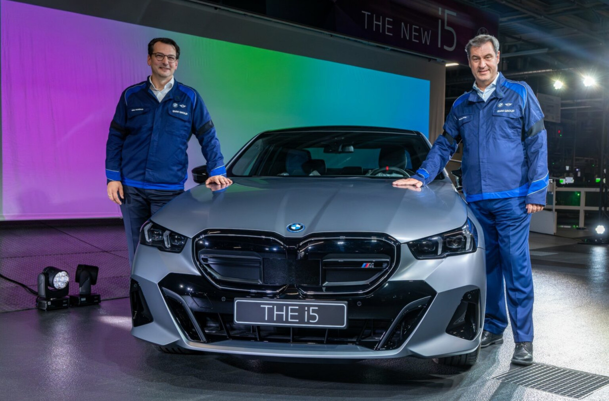 Η όγδοη γενιά της BMW 5 Series είναι πλέον διαθέσιμη και σε 100% ηλεκτρική εκδοχή με την BMW i5. BMW i5