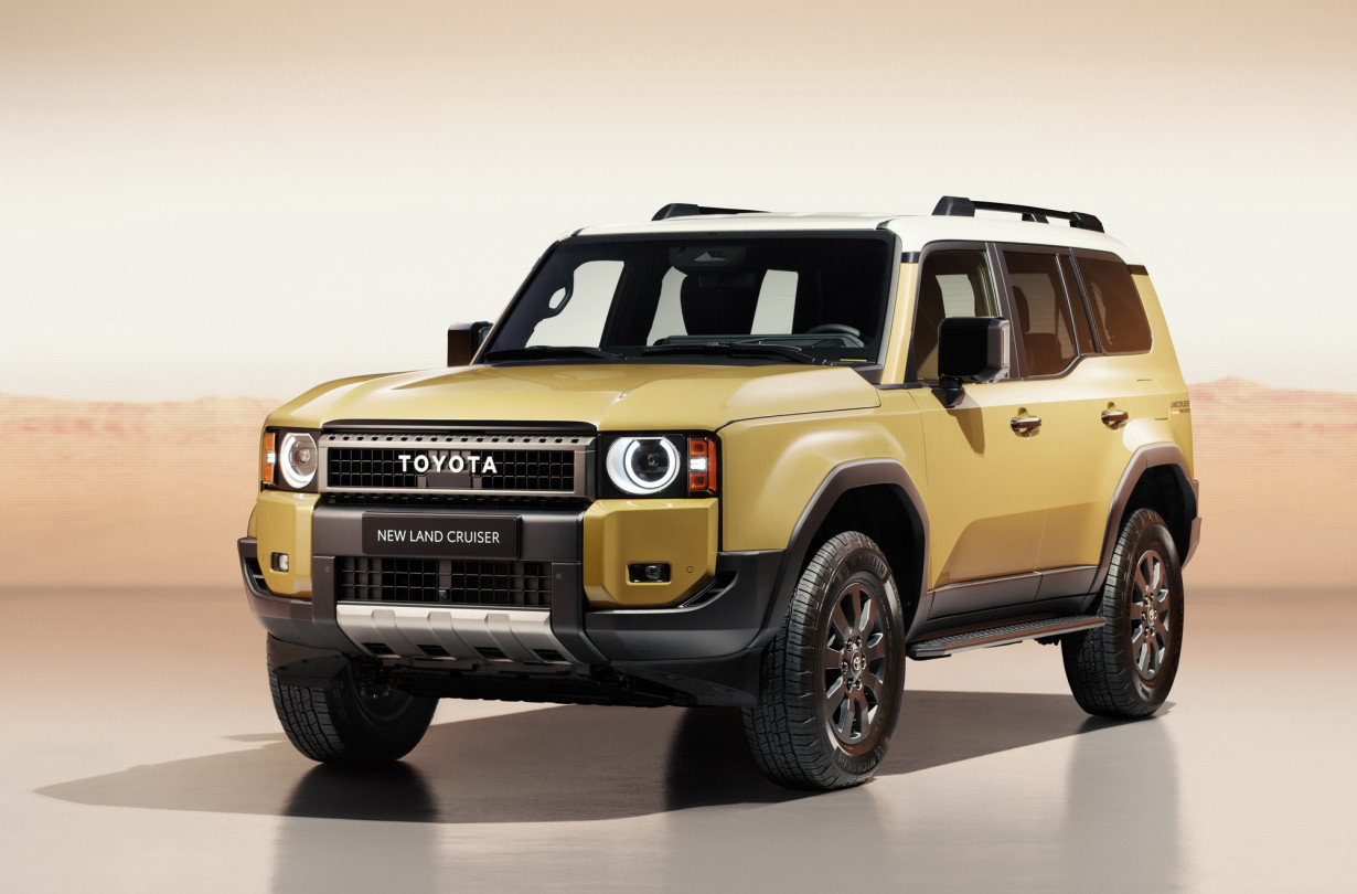 Η εμπορική καριέρα του νέου Toyota Land Cruiser ξεκινά με τις παραγγελίες από τον Οκτώβριο και τα πρώτα 3.000 αυτοκίνητα θα είναι η ειδική έκδοση λανσαρίσματος First Edition. Toyota Land Cruiser 2024