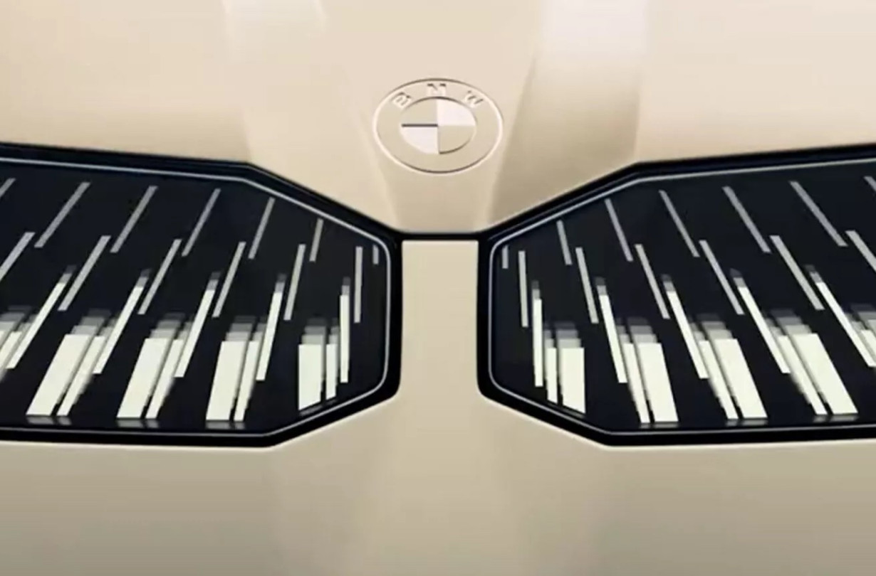 Η έκδοση παραγωγής της πρωτότυπης BMW Neue Klasse αναμένεται να φτάσει στις αγορές μέχρι το 2025, με τουλάχιστον πέντε ακόμη μοντέλα με την ίδια πλατφόρμα να λανσάρονται πριν από το τέλος του 2027. BMW Neue Klasse