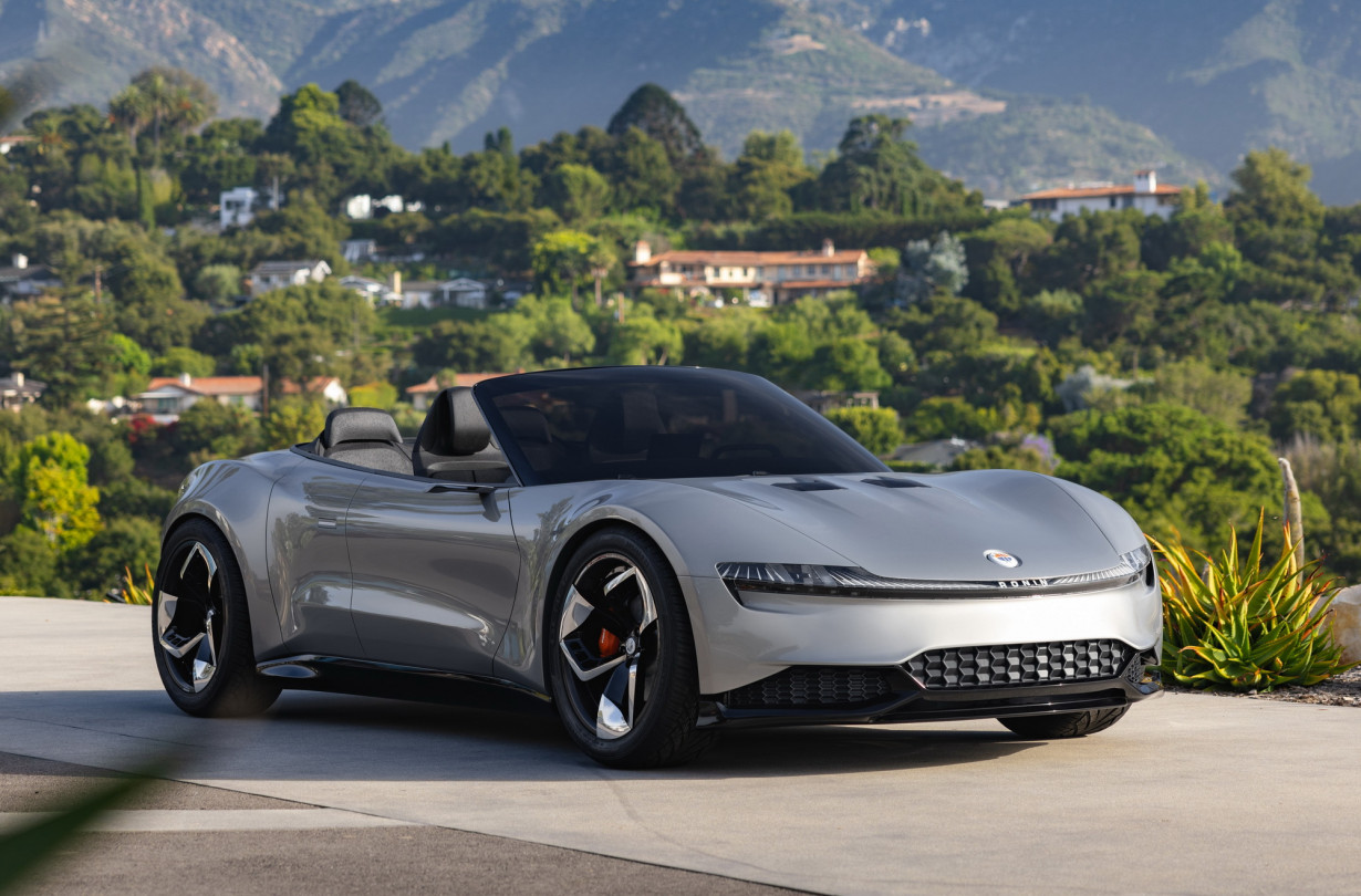 Με την ισχύ του Fisker Ronin να ξεπερνά τους 1.000 ίππους, ο κατασκευαστής υπόσχεται τελική 275 km/h και επιτάχυνση 0-100 km/h σε περίπου 2" Fisker Ronin