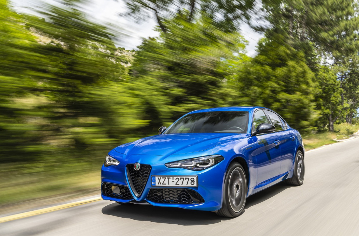 Η Alfa Romeo αισιοδοξεί πως οι πωλήσεις της το 2025 θα ξεπεράσουν τις 200.000 alfa_romeo_giulia_competizione
