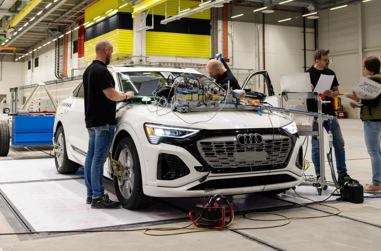 Η Audi επενδύει στις δοκιμές ασφαλείας εδώ και περίπου 80 χρόνια Audi vehicle safety centre