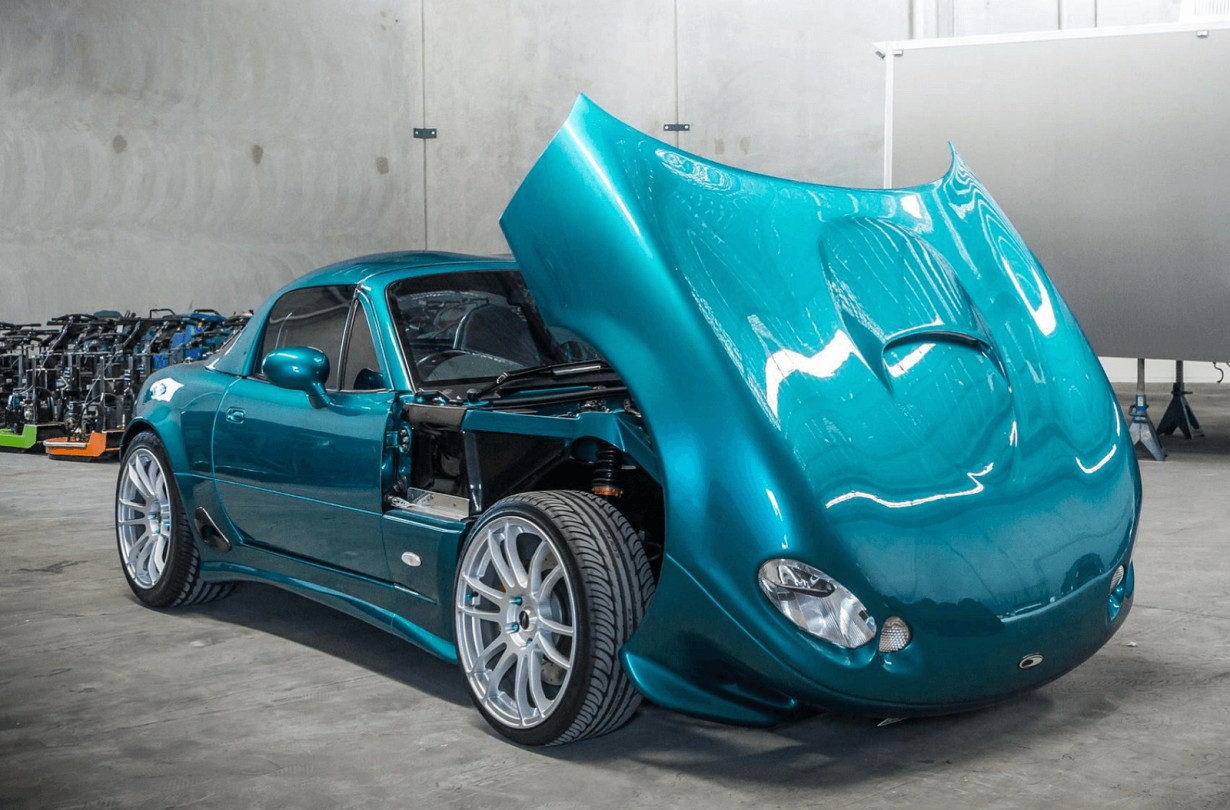 Το Bullet Roadster είναι ένα κομπρεσοράτο V8 Mazda MX-5 με την ιδιαιτερότητα ότι ήταν εργοστασιακό. Αν και δεν το έφτιαξε ποτέ η Mazda... Bullet Roadster SS Mazda MX-5 Miata