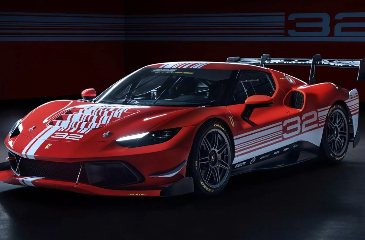 Η Ferrari 296 Challenge θα αποτελέσει τη βάση για ένα νέο ενιαίο πρωτάθλημα. Αποδίδει 700 PS χωρίς να χρησιμοποιεί την υβριδική τεχνολογία που διαθέτει η δρομίσια 296 GTB. Ferrari 296 Challenge