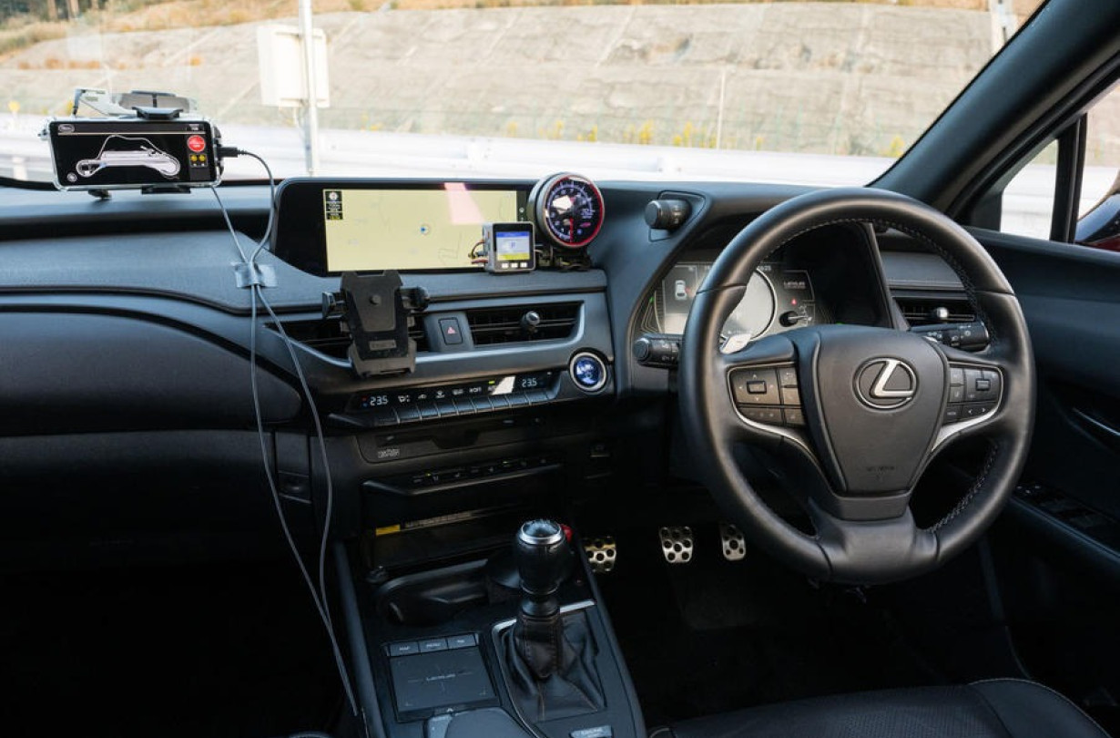 Με το χειροκίνητο κιβώτιο στα EV της, η Toyota θέλει να κάνει τα ηλεκτρικά της αυτοκίνητα όσο το δυνατόν πιο διασκεδαστικά γίνεται Lexus ux manual gearbox