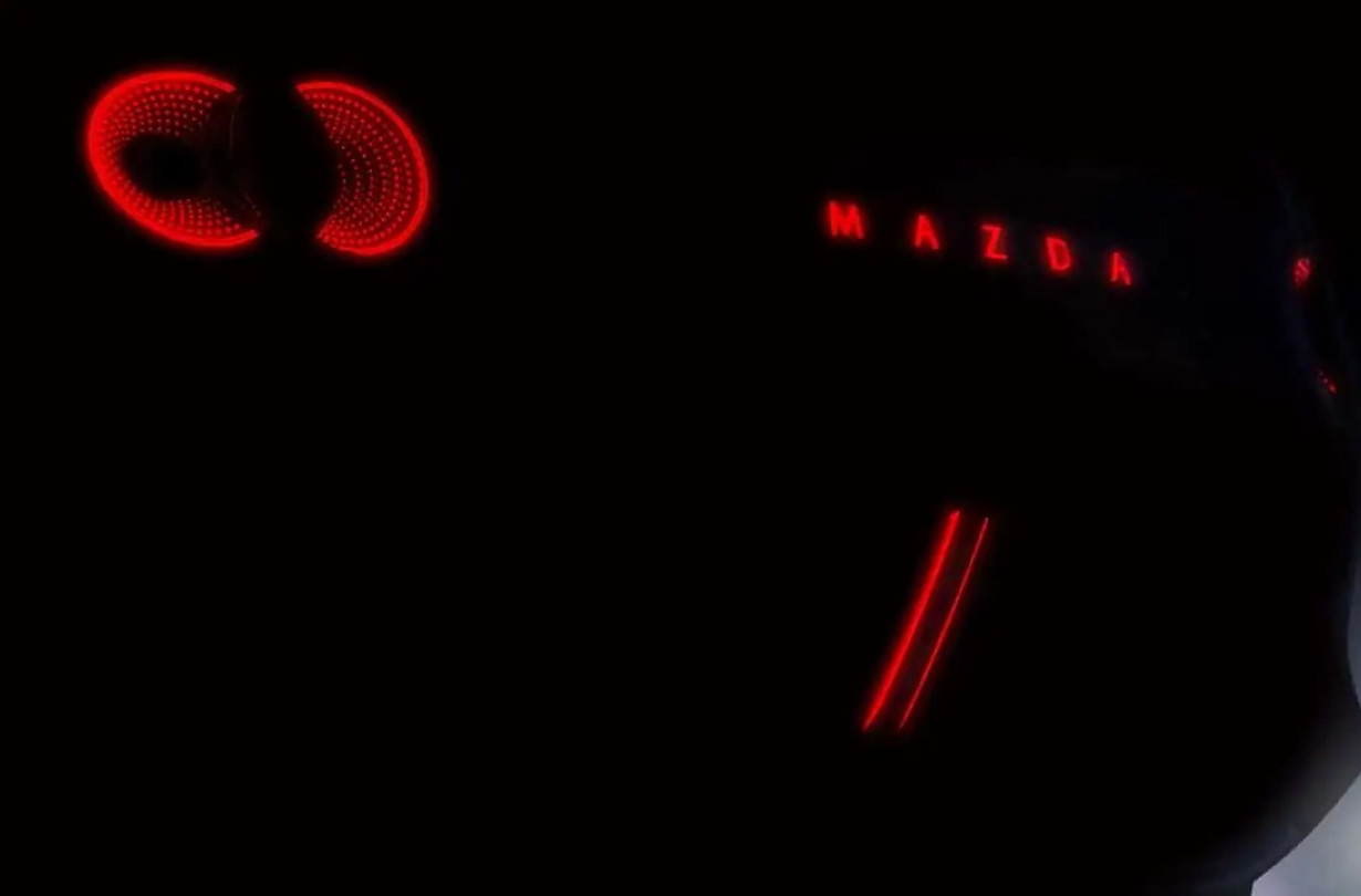 Η Mazda, στο Σαλόνι της Ιαπωνίας θα παρουσιάσει ένα νέο concept, το οποίο ίσως αποτελεί προάγγελο της επερχόμενης γενιάς του Mazda MX-5 Mazda MX-5 Concept Teaser