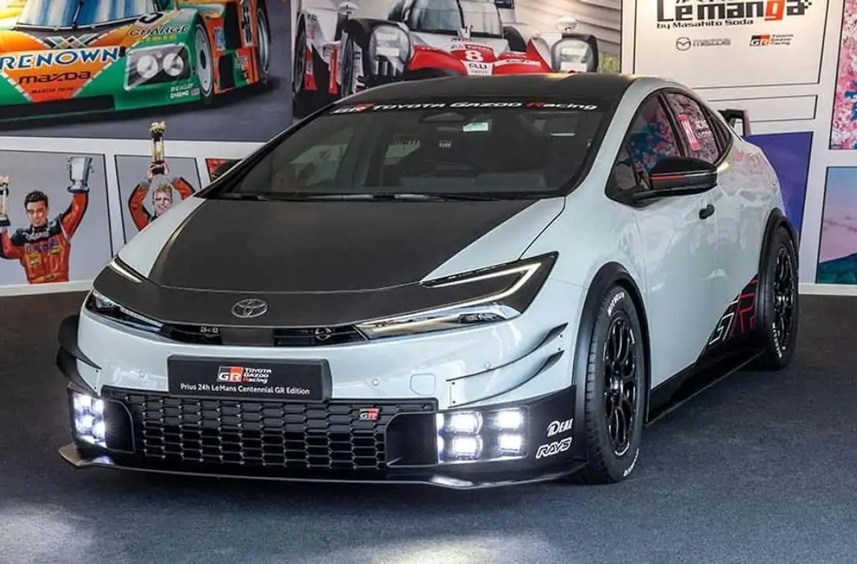 To Toyota Prius GRMN αναμένεται να κάνει την εμφάνισή του το 2024, με συνολική ισχύ 306 PS Toyota Prius GRMN