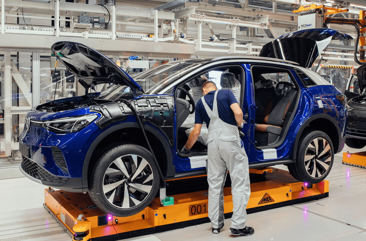 Από το επίπεδο των 300.000 στην αρχή του έτους, το βιβλίο παραγγελιών έχει τώρα 150.000 αυτοκίνητα προς παραγωγή, νούμερο που αντιπροσωπεύει πτώση 50%!  Volkswagen