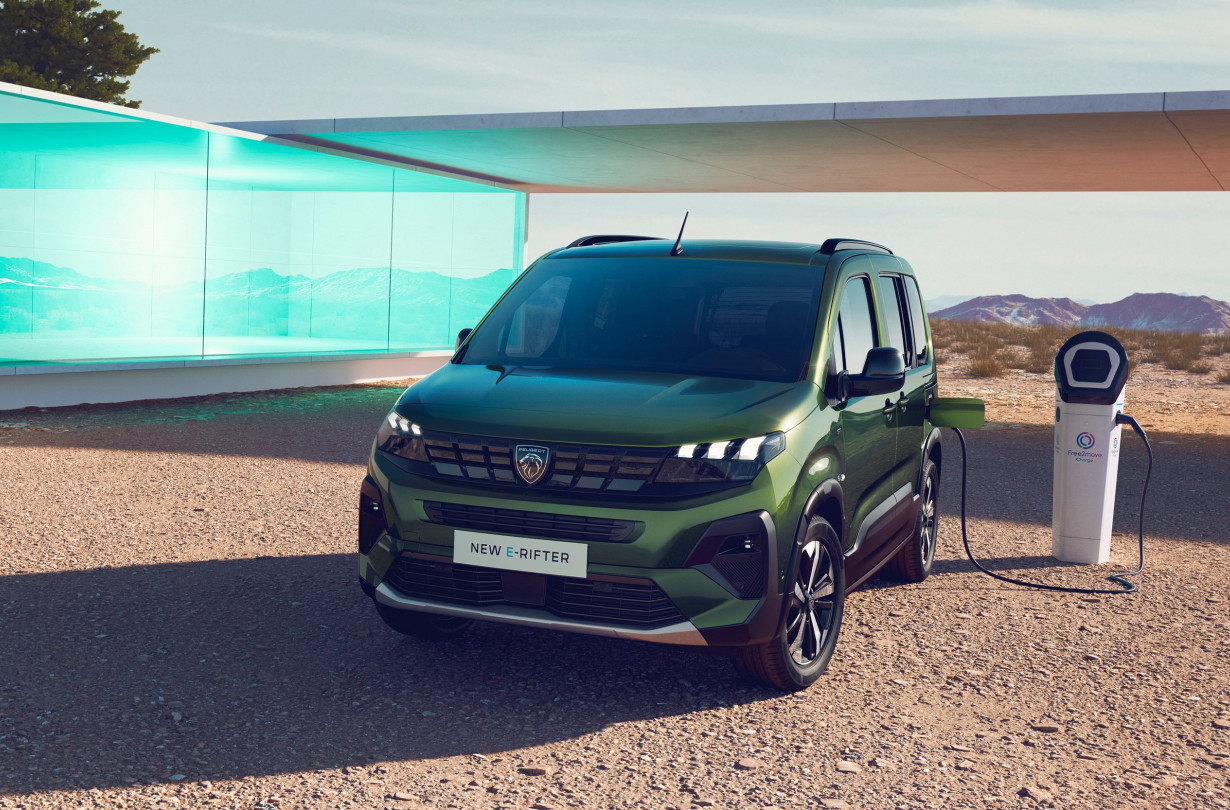 Το Peugeot E-Rifter, με τα 320 km αυτονομίας θα είναι διαθέσιμο στις αγορές της Ευρώπης τον Φεβρουάριο του 2024, με όπλο όλες τις σύγχρονες τεχνολογίες και ανέσεις Peugeot E-Rifter