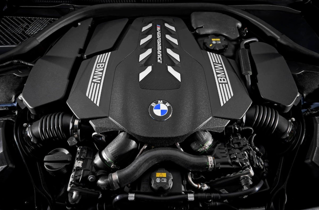 BMW V8 engine
