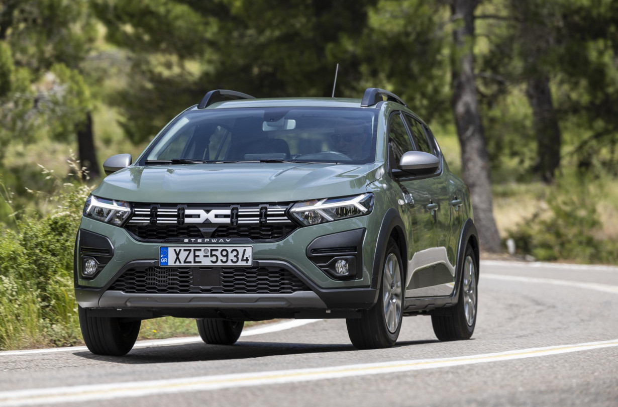 Λίγους μήνες πριν αποχαιρετήσουμε το 2023, το Dacia Sandero έχει πουληθεί 184.088 φορές και εβρισκόμενο στην πρώτη θέση των συνολικών πωλήσεων είναι έτοιμο να σπάσει το φράγμα των 200.000 ταξινομήσεων Dacia Sandero Stepway Dacia Sandero Stepway