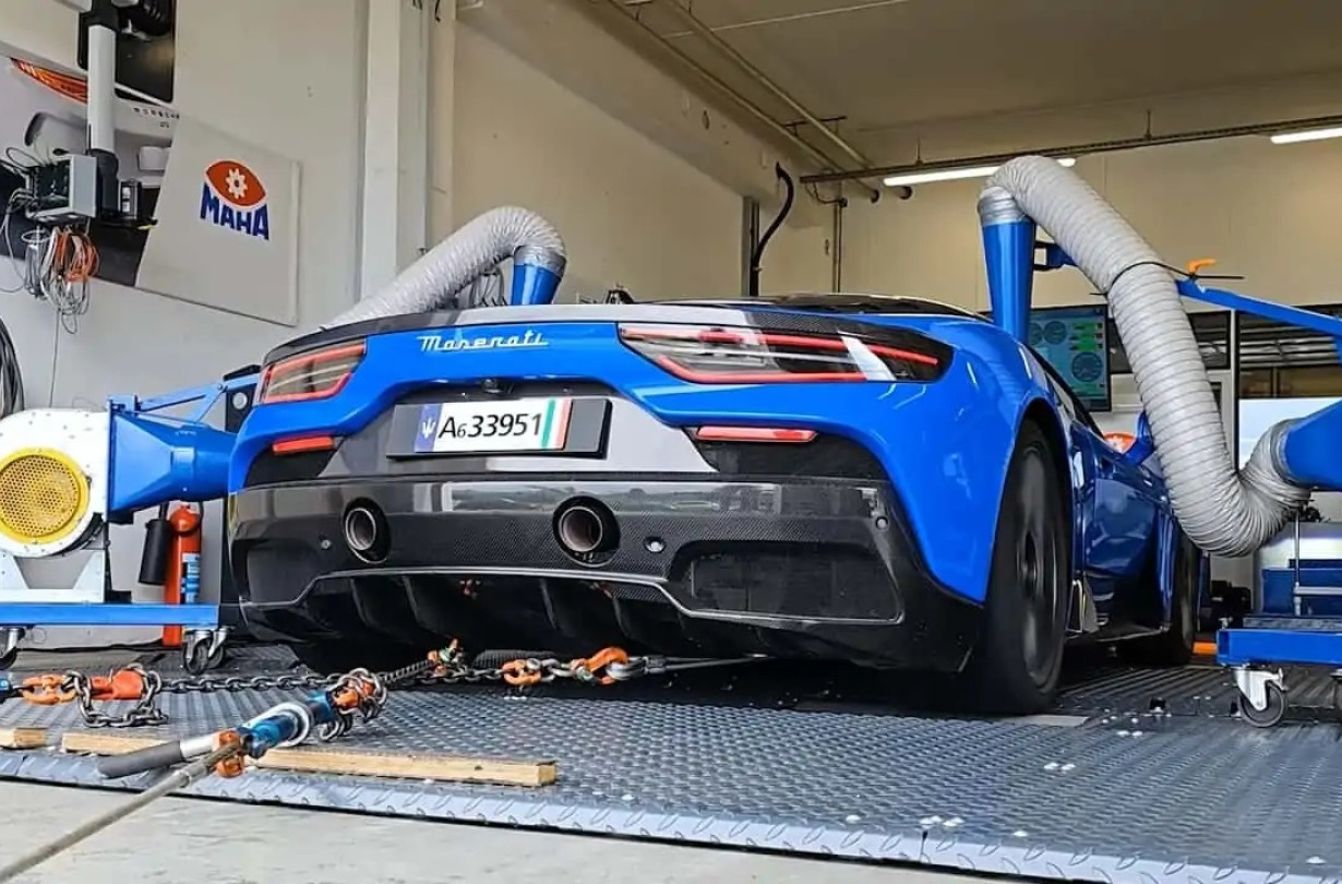 Το Sport Auto ψάχνει να βρει τι πήγε λάθος με τη Maserati MC20 και την υποβάλλει σε δυναμομέτρηση. Maserati MC20