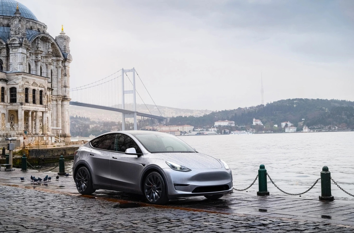 Η Tesla έχει από τους ακριβέστερους υπολογιστές ταξιδίου. Πώς τα καταφέρνει; Tesla