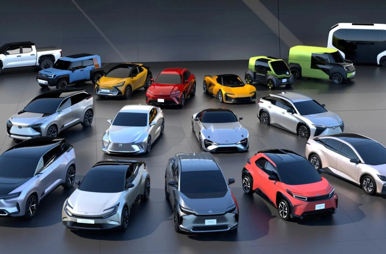 H Toyota σε 88 χρόνια έχει κατασκευάσει 300 εκατομμύρια αυτοκίνητα, με την Corolla να συγκεντρώνει τη μερίδα του λέοντος με 53,399 εκατομμύρια αντίτυπα Toyota Sales