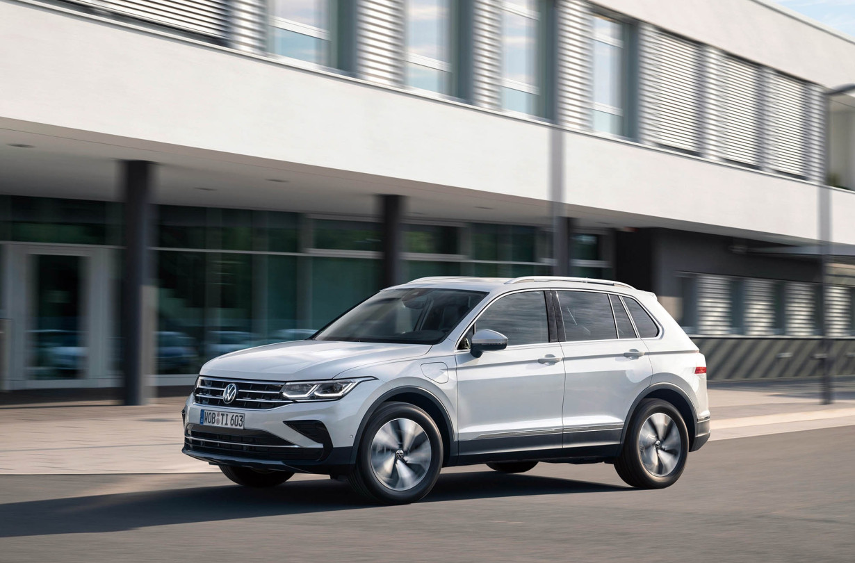 Η άκρως συμφέρουσα χρηματοδότηση Auto Credit, για την απόκτηση της εισαγωγικής έκδοσης του VW Tiguan από €255 το μήνα και επιτόκιο 3,9% ισχύει μέχρι της 30/12 VW Tiguan VW Tiguan