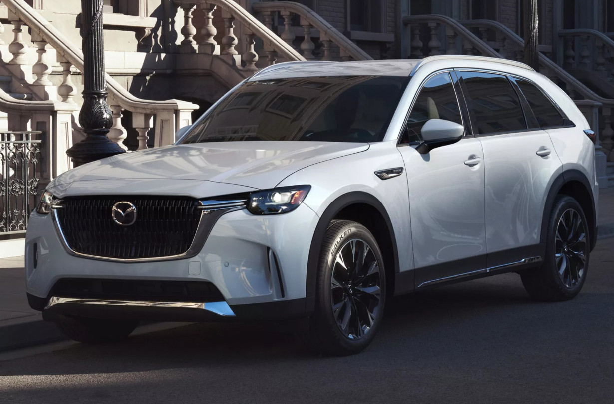 To Mazda CX-70 θα εξοπλίζεται με τον υπερτροφοδοτούμενο 6κύλινδρου σε σειρά κινητήρα βενζίνης 3.3 lt του μεγαλύτερου CX-90 Mazda CX-90