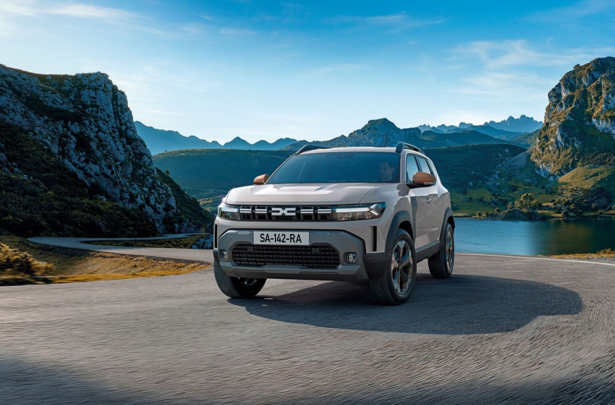 Το Dacia Duster έχει τουλάχιστον άλλα οχτώ χρόνια «θερμικής ζωής», σύμφωνα με το CEO της εταιρείας, Denis Le Vot Dacia Duster