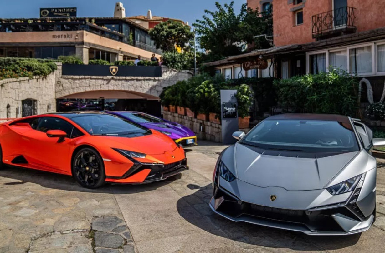 Η Lamborghini εξελίσσει ενεργά συστήματα αλλαγής της σύγκλισης και του κάμπερ των τροχών. Lamborghini