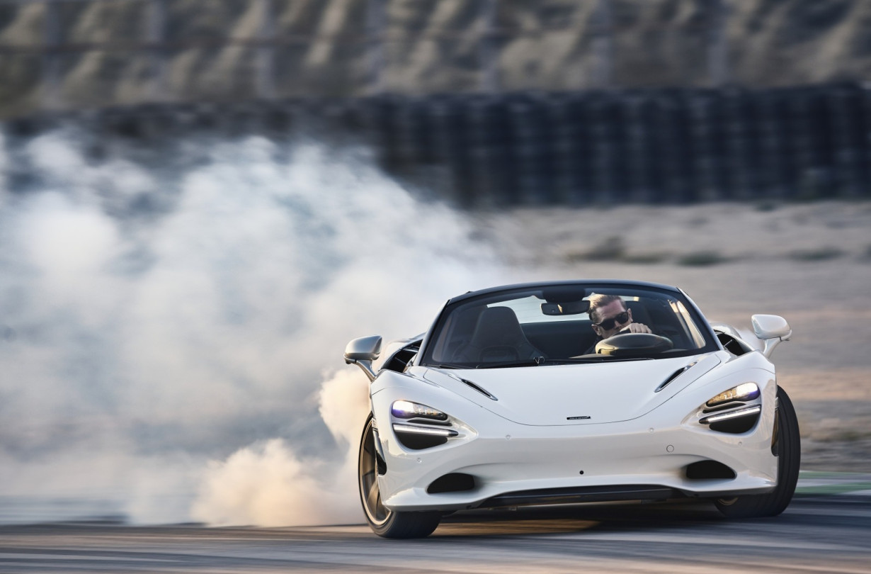 Η McLaren είναι έτοιμη να περάσει στα χέρια του κράτους του Μπαχρέιν, με τους Άραβες να έχουν επενδύσει περί τα 700 εκατομμύρια από τον Ιούλιο του 2022. McLaren 750S Spider