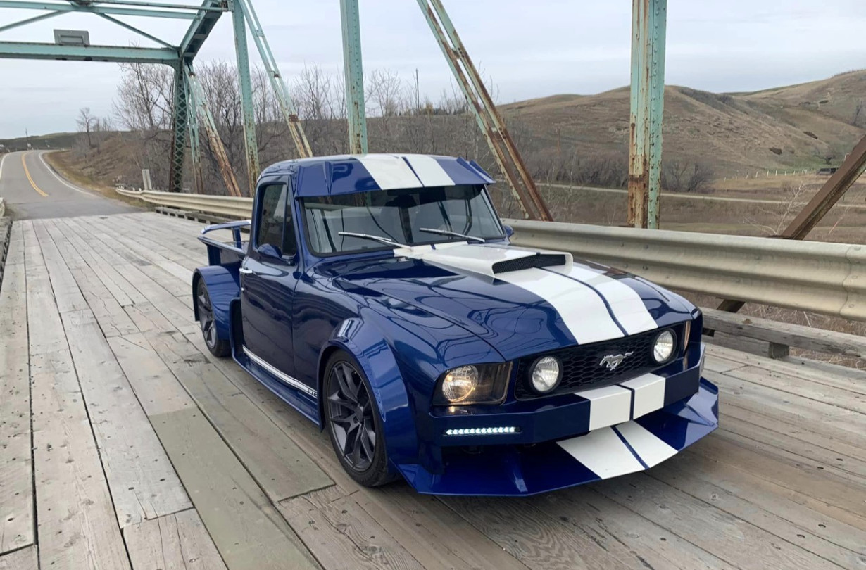 Η Ford Mustang Truck GT100 πρέπει να κάνει πολλά κεφάλια να γυρίζουν. Ford Mustang Truck GT100