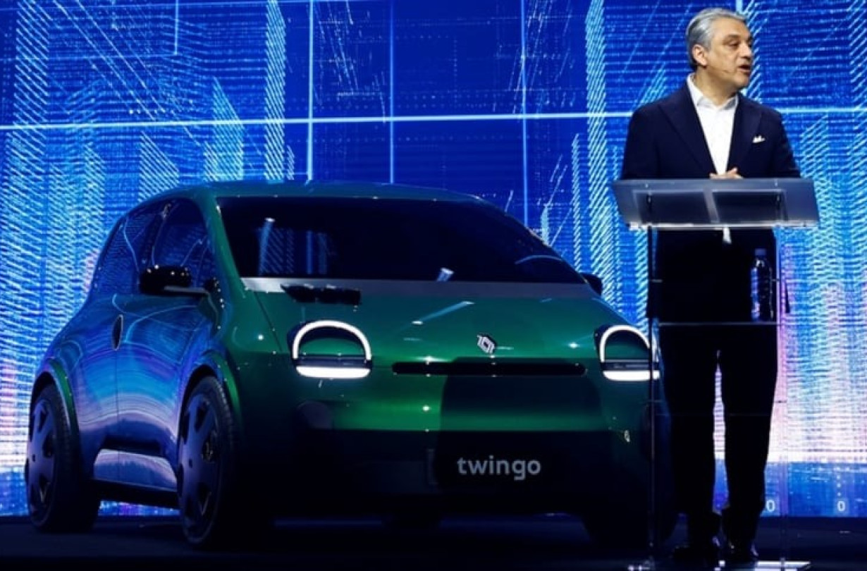 VW και Renault ετοιμάζονται να απαντήσουν στον συνεχώς αυξανόμενο κινεζικό ανταγωνισμό, μέσα από τη συνεργασία τους για ένα ηλεκτρικό αυτοκίνητο, η τιμή του οποίου δεν θα ξεπερνά τις €20.000 Renault Twingo Renault Twingo